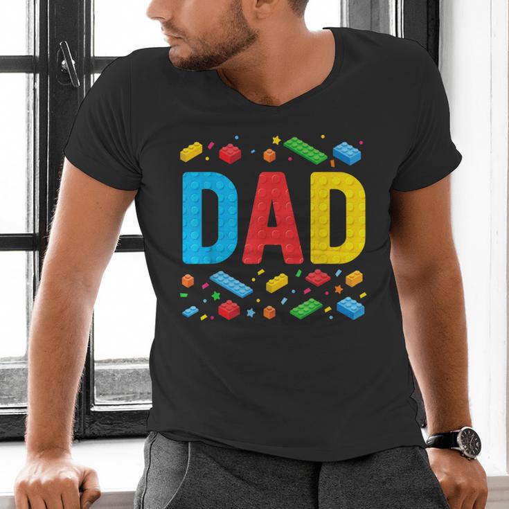 Dad Master Builder Building Bricks Blocks Family Fathers Day Men's V-Neck T-Shirt