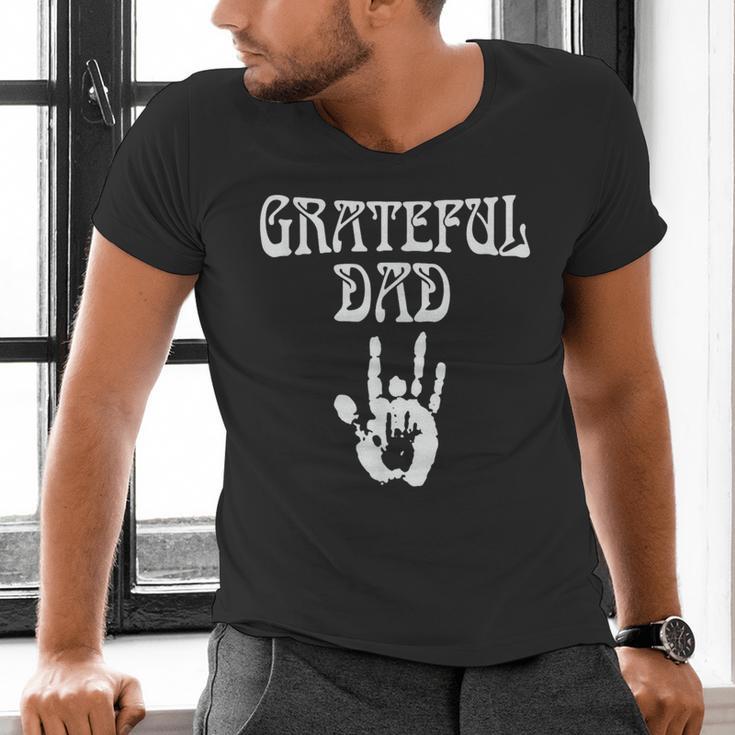 Dad Retro Distressed Grateful Dad Men's V-Neck T-Shirt Dad Retro Distressed Grateful Dad Men's V-Neck T-Shirt