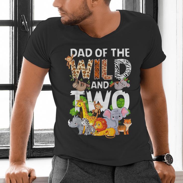 Dad Of The Wild Two Zoo 2nd Birthday Safari Jungle Animal Men's V-Neck T-Shirt