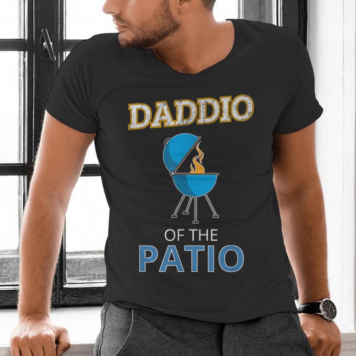 Daddio Of The Patio Fathers Day BBQ Grill Dad Men's V-Neck T-Shirt