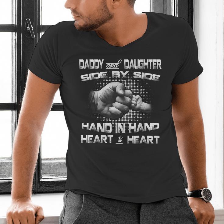 Daddy Daughter Fist Bump Matching Father's Day Best Dad Men's V-Neck T-Shirt