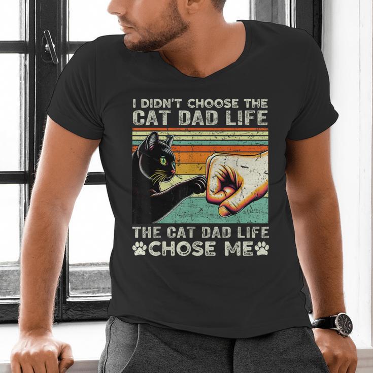 I Didn't Choose The Cat Dad Life Funny Cat Lovers Vintage Men's V-Neck T-Shirt