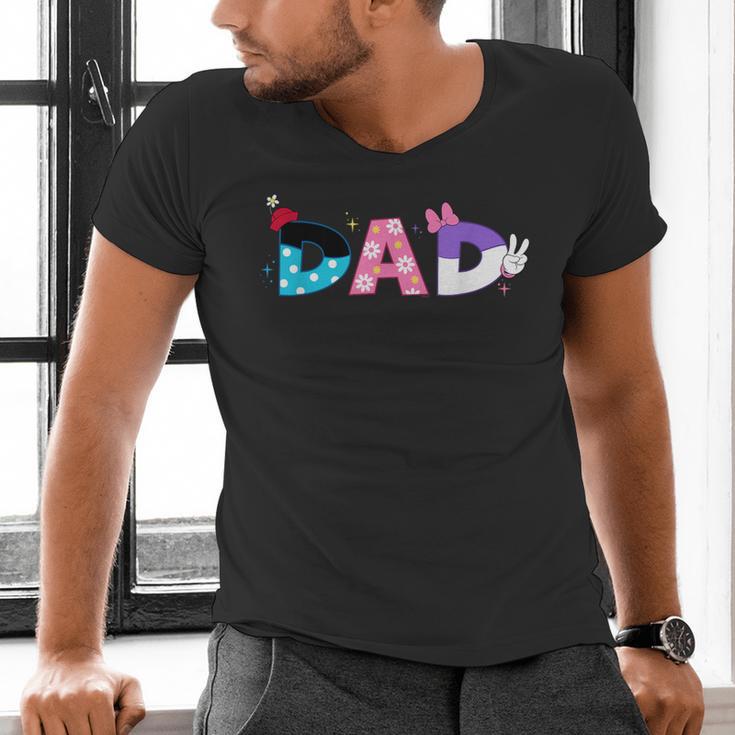 Disney Minnie Mouse And Daisy Duck Dad Father's Day Birthday Men's V-Neck T-Shirt