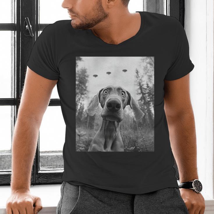 Dog Mom Dad Alien Selfie Weimaraner UFO For Men Women Men's V-Neck T-Shirt