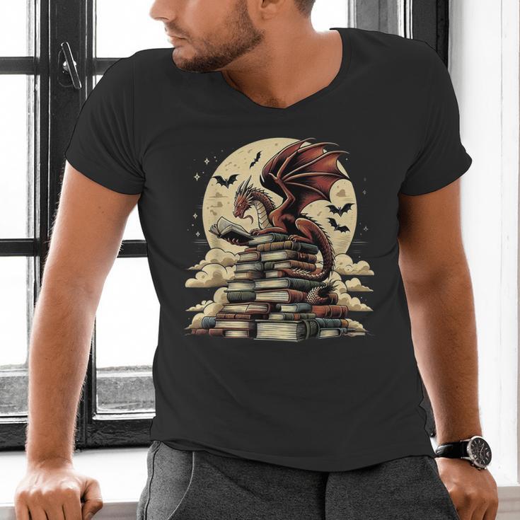 Dragon Reading a Book Dragons And Books Lover Bookworm Men's V-Neck T-Shirt