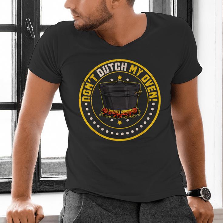Dutch Oven Cookbook Casserole Cooking Cuisine Camping Recipe Men's V-Neck T-Shirt
