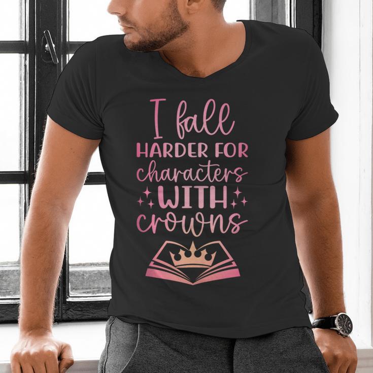 I Fall For The Characters WCrowns Fantasy Book Lover Tee Men's V-Neck T-Shirt I Fall For The Characters WCrowns Fantasy Book Lover Tee Men's V-Neck T-Shirt
