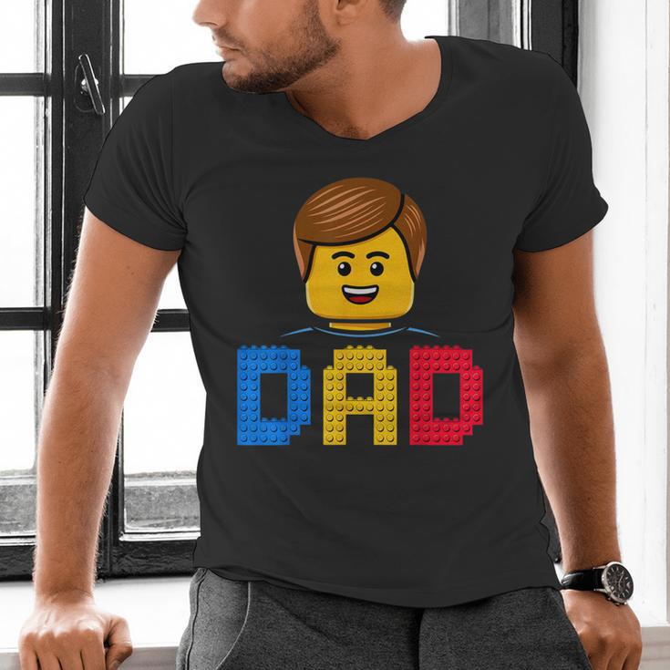 Family Dad Master Builder Building Bricks Blocks Fathers Day Men's V-Neck T-Shirt