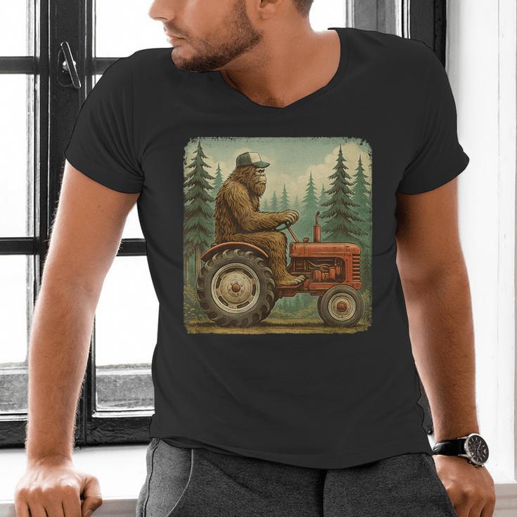 Farmer Men Tractor Rancher Farm Dad Distressed Men's V-Neck T-Shirt