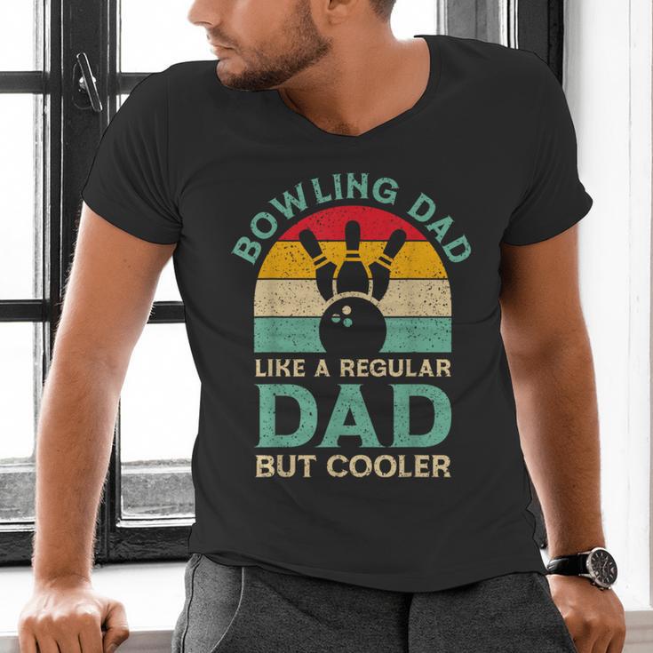 Fathers Day Bowling Dad For Bowling Player Dad Men's V-Neck T-Shirt