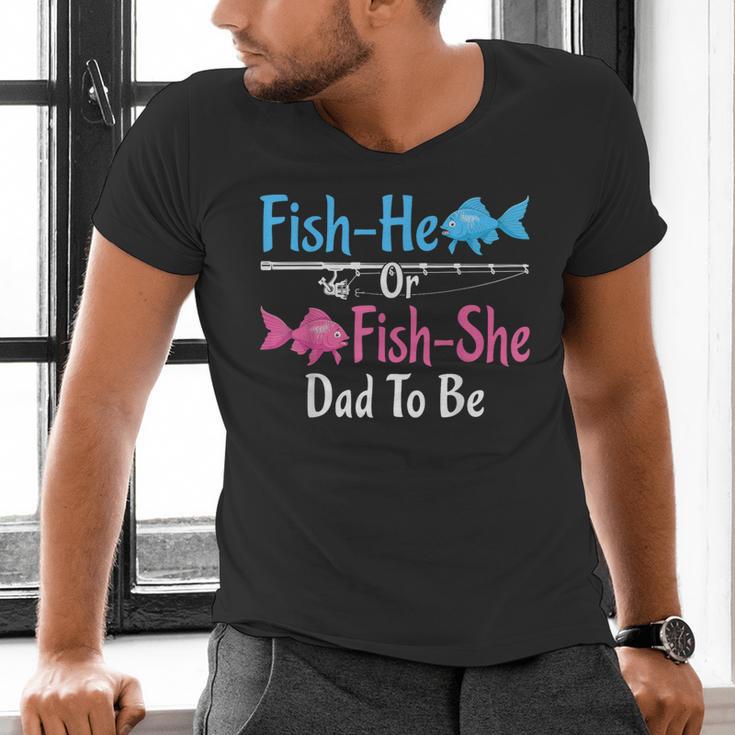 Fish-He Or Fish-She Dad To Be Gender Reveal Baby Shower Men's V-Neck T-Shirt