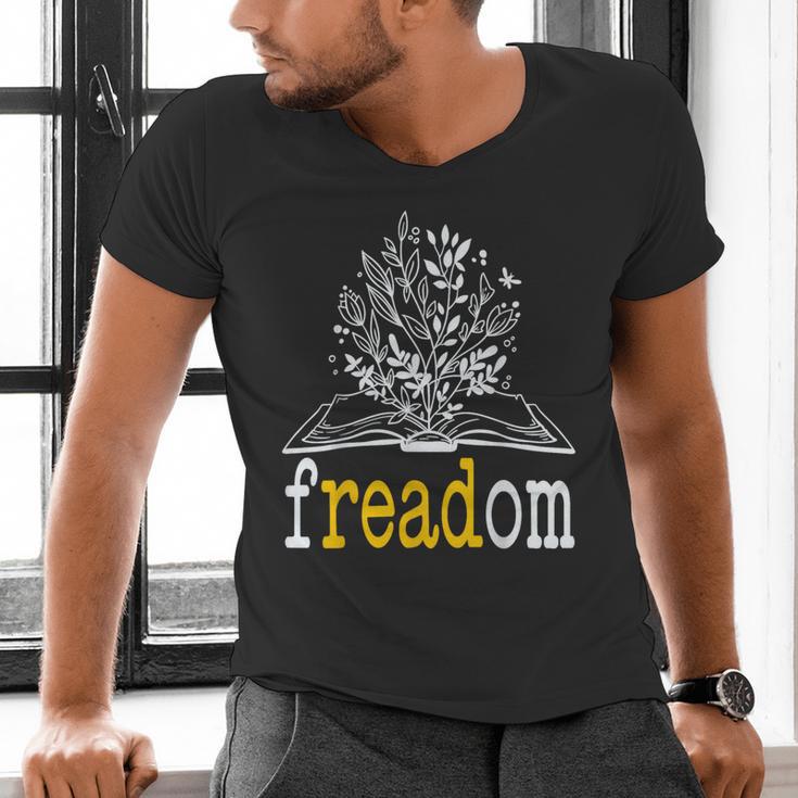 Freadom Freedom Read Banned Books Librarians Men's V-Neck T-Shirt
