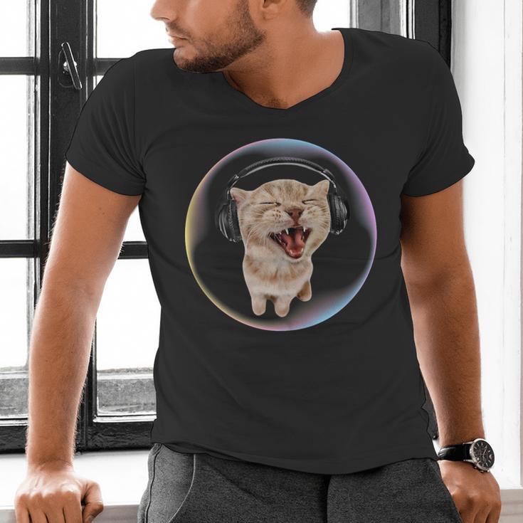 Frutiger Aero Cat Wearing Headphones Bubble 2000s Gen-Z Meme Men's V-Neck T-Shirt