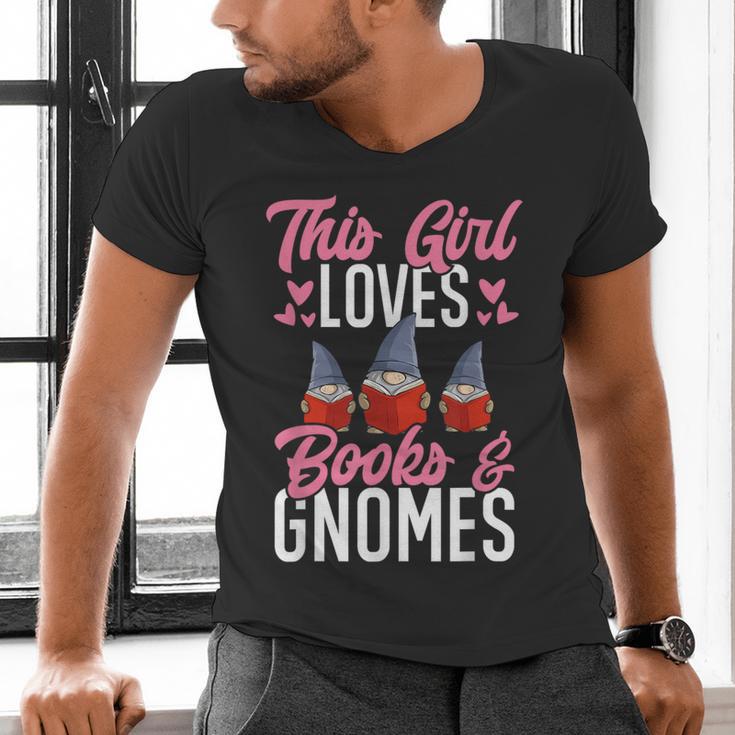 This Girl Loves Books And Gnomes Gardener Dwarf Garden Gnome Men's V-Neck T-Shirt