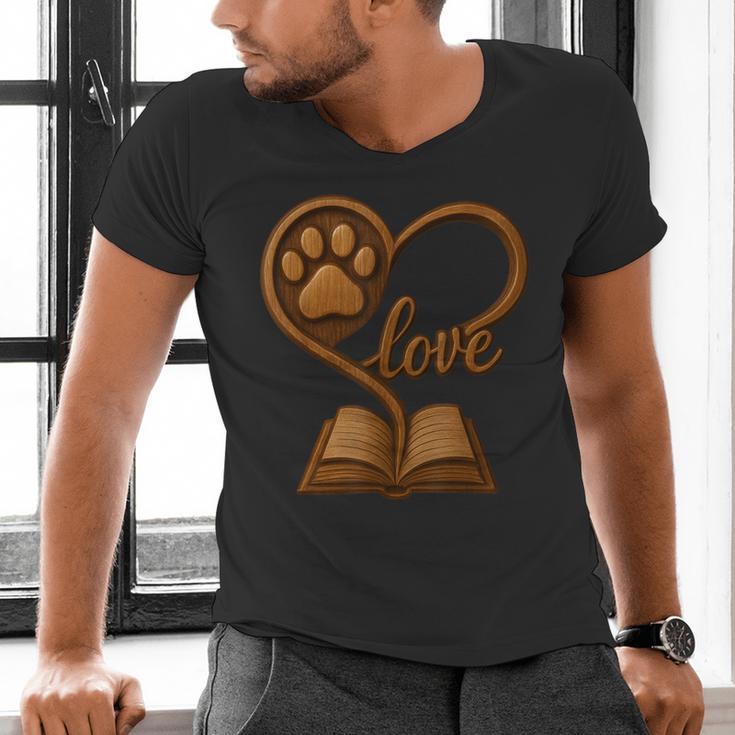 Girl Who Loves Dogs & Books Heart Dog Lover Reader Reeding Men's V-Neck T-Shirt