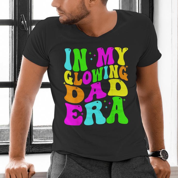 In My Glowing Dad Era Groovy Colorful Bright Men's V-Neck T-Shirt In My Glowing Dad Era Groovy Colorful Bright Men's V-Neck T-Shirt