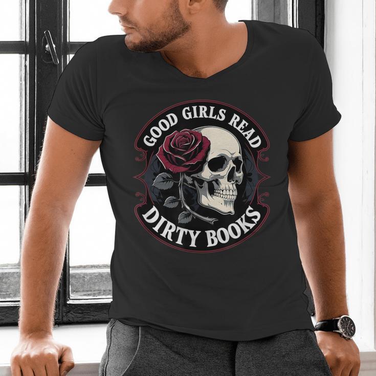 Good Girls Read Dirty Books Smut Reader Dark Romance Skull Men's V-Neck T-Shirt