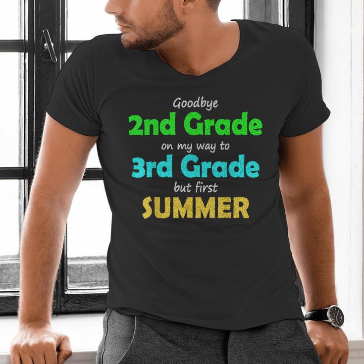 Goodbye 2nd Grade On My Way To 3th Grade 2022 Graduation Men's V-Neck T-Shirt
