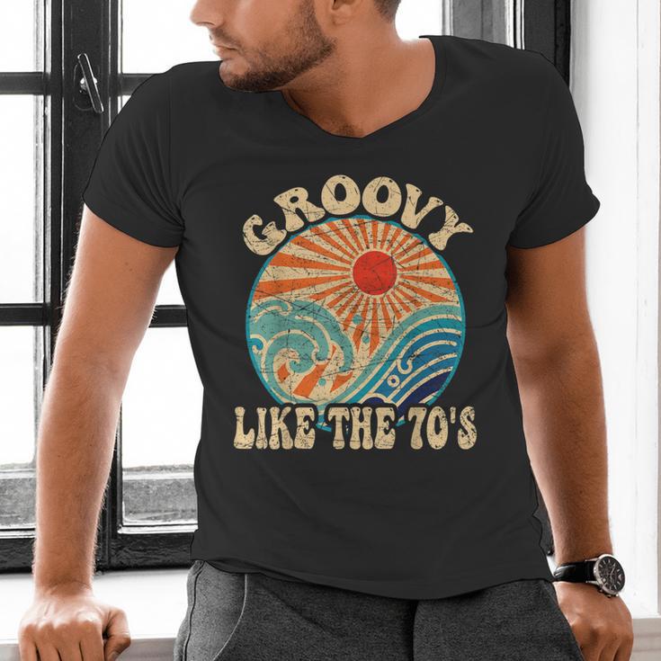 Groovy Like The 70s Aesthetic Nostalgia 1970's Retro Men's V-Neck T-Shirt