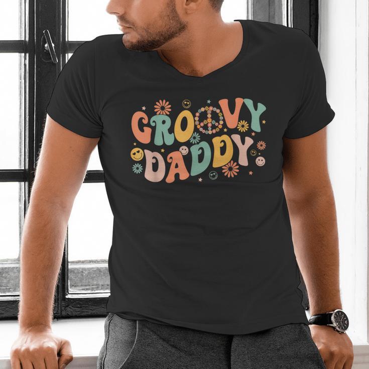 Groovy Daddy Birthday Party Peace Sign Dad 60s 70s Hippie Men's V-Neck T-Shirt