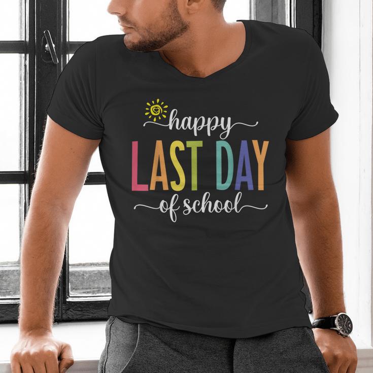Happy Last Day Of School Women Teachers School Graduation Men's V-Neck T-Shirt