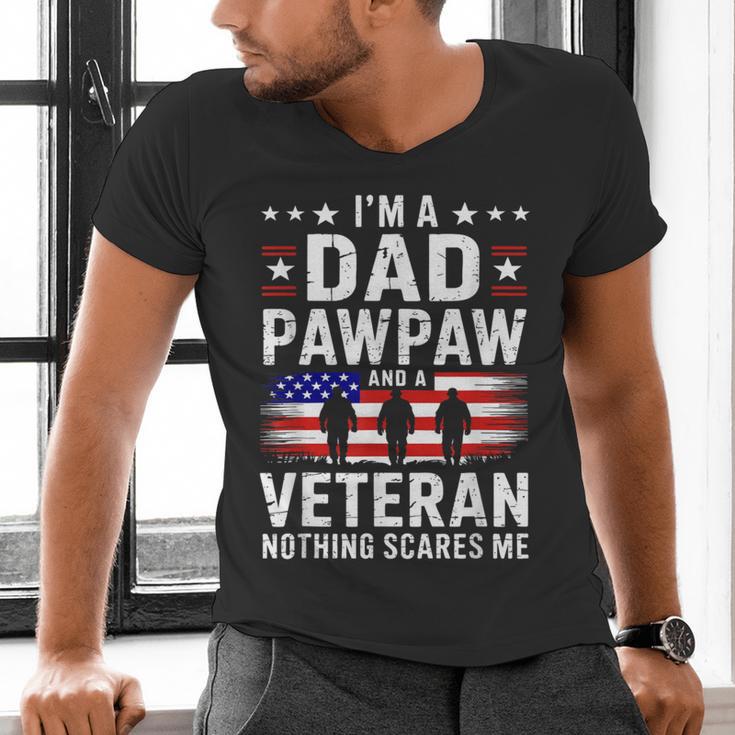 I'm A Dad Pawpaw And A Veteran Shirt Men Grandpa Fathers Day Men's V-Neck T-Shirt