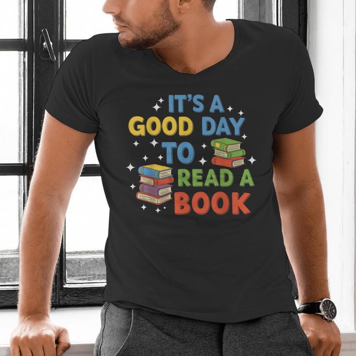 It's a Good Day To Read A Book Lovers Men Women Kids Men's V-Neck T-Shirt