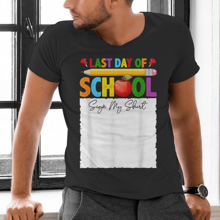 Last Day Of School Sign My Shirt Autograph Graduation Men's V-Neck T-Shirt