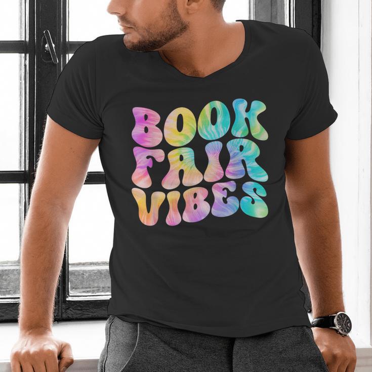 Library Book Fair Vibe Tie Dye School Reading Nostalgic Men's V-Neck T-Shirt