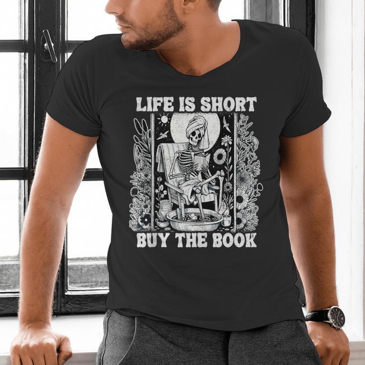 Life Is Short Buy The Book Introvert Skeleton Reading Men's V-Neck T-Shirt