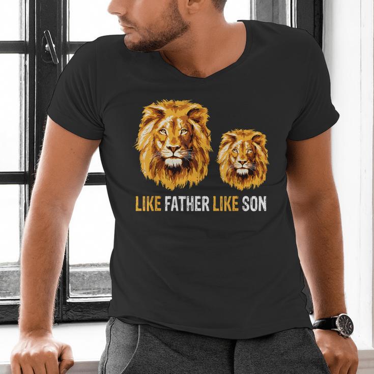 Lion Dad Like Father Like Son Lions Lovers Fathers Day Men's V-Neck T-Shirt