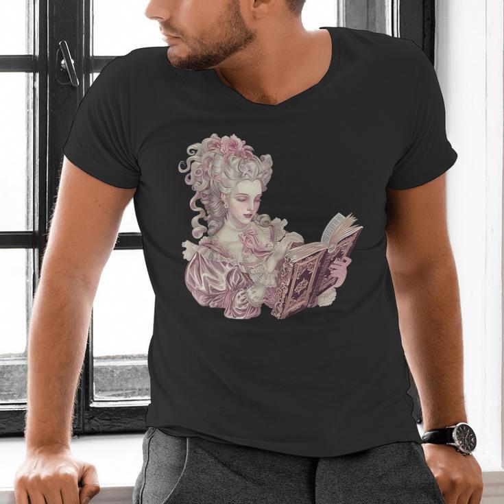 Marie Antoinette Reading A Book Men's V-Neck T-Shirt