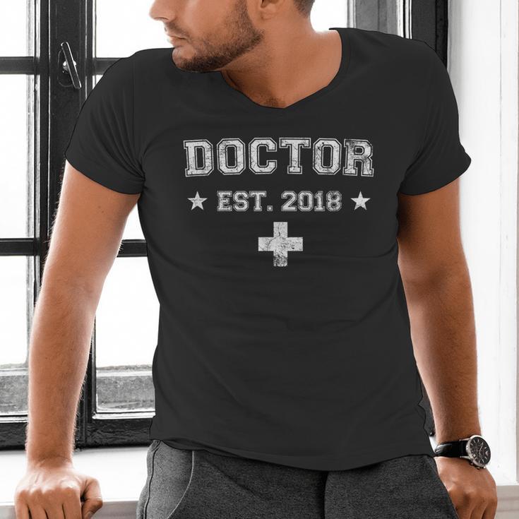 Medical Student GraduationShirt Doctor Est 2018 Men's V-Neck T-Shirt
