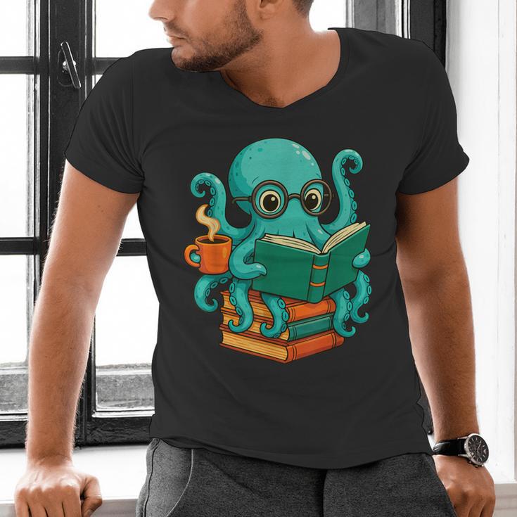 Octopus Reading Book Reading Bookworm Reader Men's V-Neck T-Shirt