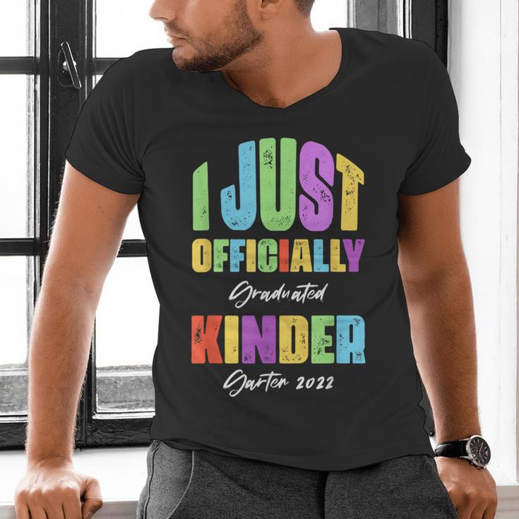 I Officially Graduated Kindergarten Graduation Class Of 2022 Men's V-Neck T-Shirt