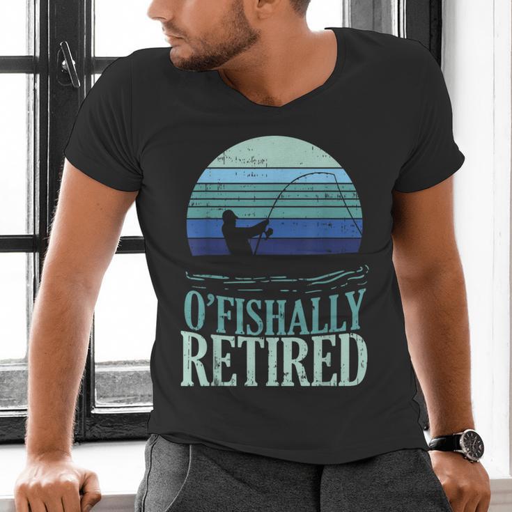 Ofishally Retired Fishing Retro Retirement Dad Men Men's V-Neck T-Shirt Ofishally Retired Fishing Retro Retirement Dad Men Men's V-Neck T-Shirt