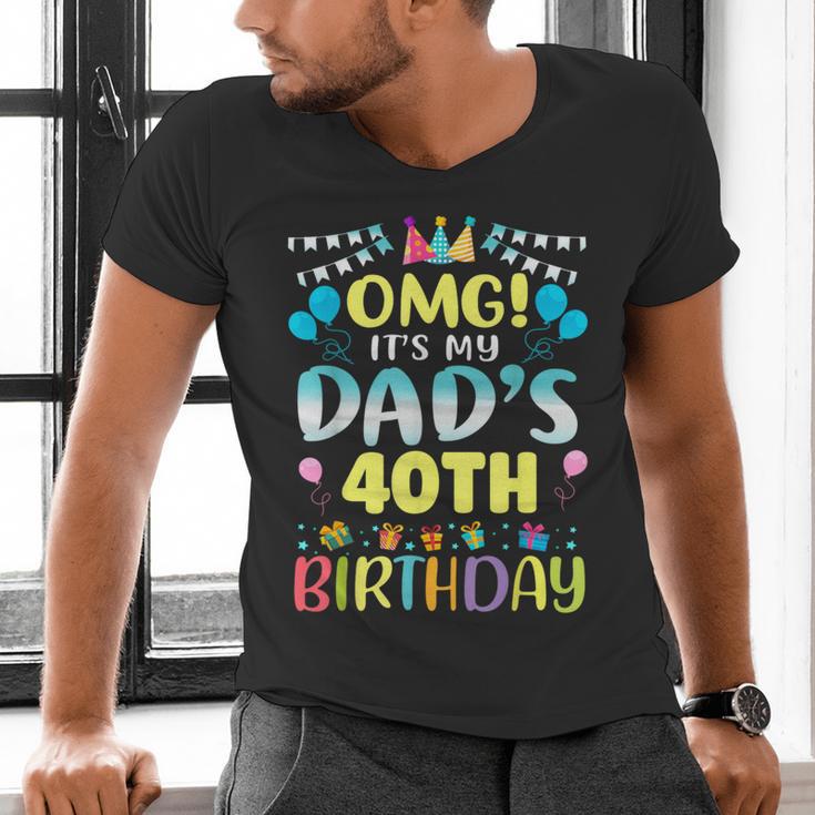 OMG It's My Dad's 40th Birthday Sweet 40 Years Old Men's V-Neck T-Shirt