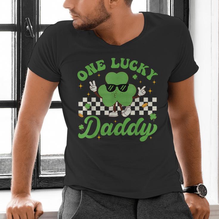 One Lucky Daddy St Patricks Day Dad Father Men's V-Neck T-Shirt