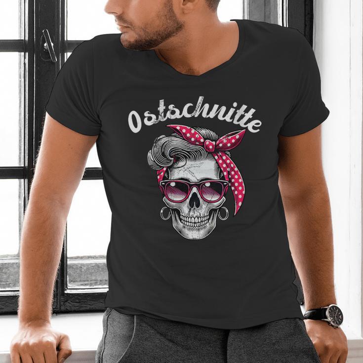 Ostschnitte East Germany DDR Ossi Nostalgia Vintage Retro Men's V-Neck T-Shirt
