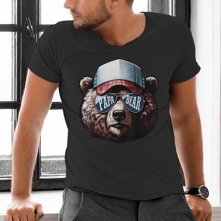 Papa Bear Face Cool Dad Style Retro Fathers Day Daddy Bear Men's V-Neck T-Shirt