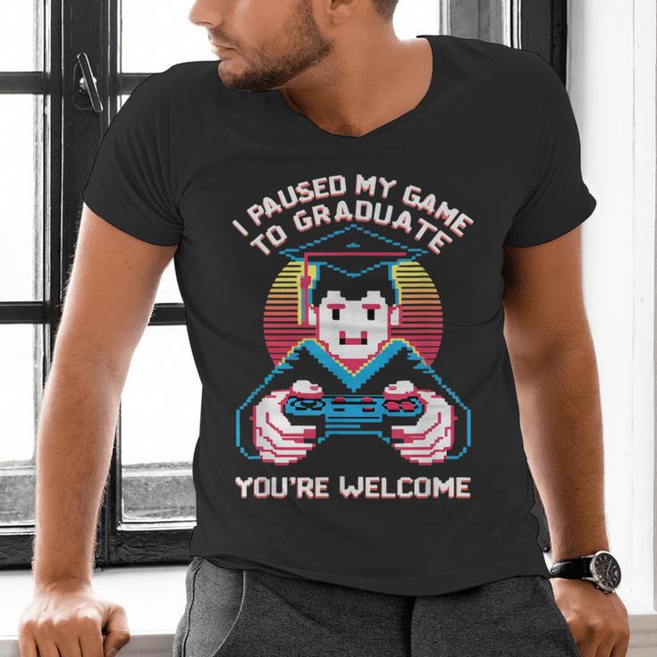I Paused My Game To Graduate 2024 Gamer Graduation Men's V-Neck T-Shirt