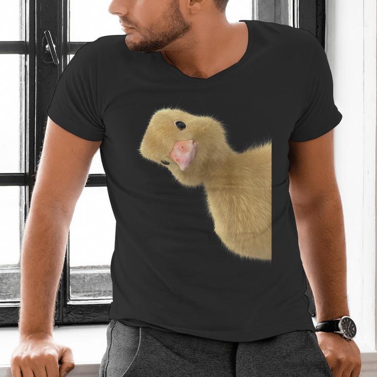 Peking Duck Peeking Chef Graduation Farm Duck Lover Men's V-Neck T-Shirt