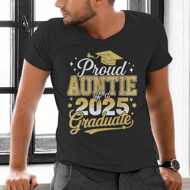Proud Auntie Of A Class Of 2025 Graduate Senior Graduation Men's V-Neck T-Shirt