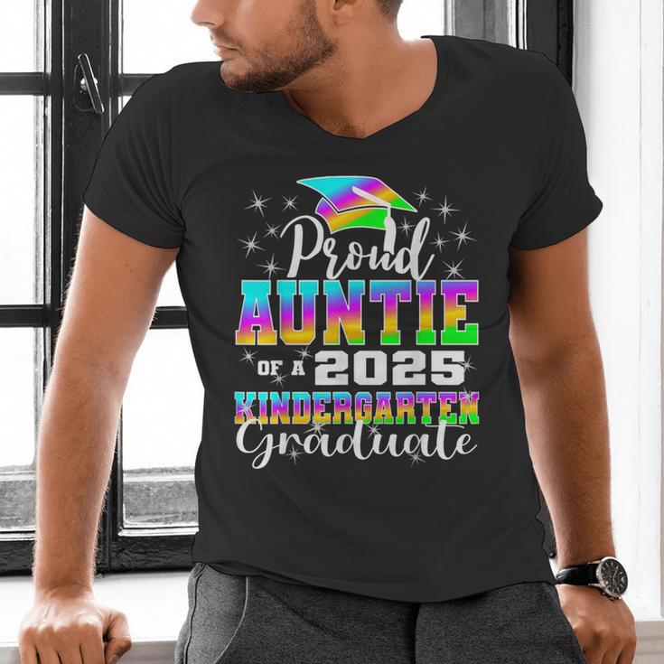 Proud Auntie Of Kindergarten Graduate 2025 Graduation Auntie Men's V-Neck T-Shirt