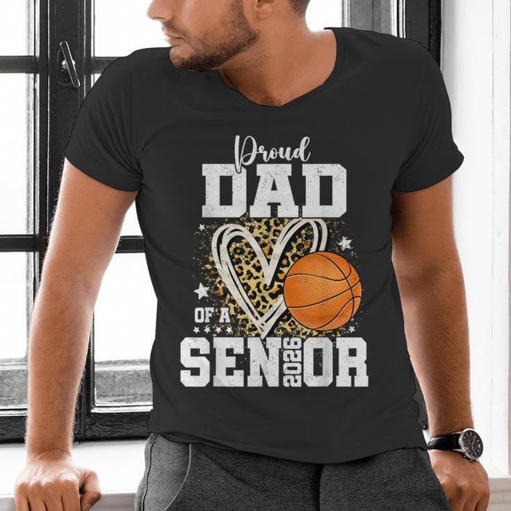 Proud Dad Of A 2026 Senior Basketball Graduation Leopard Men's V-Neck T-Shirt