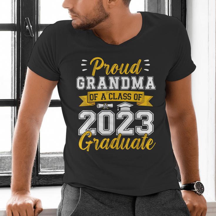Proud Grandma Of a Class Of 2023 Graduate Senior Graduation Men's V-Neck T-Shirt