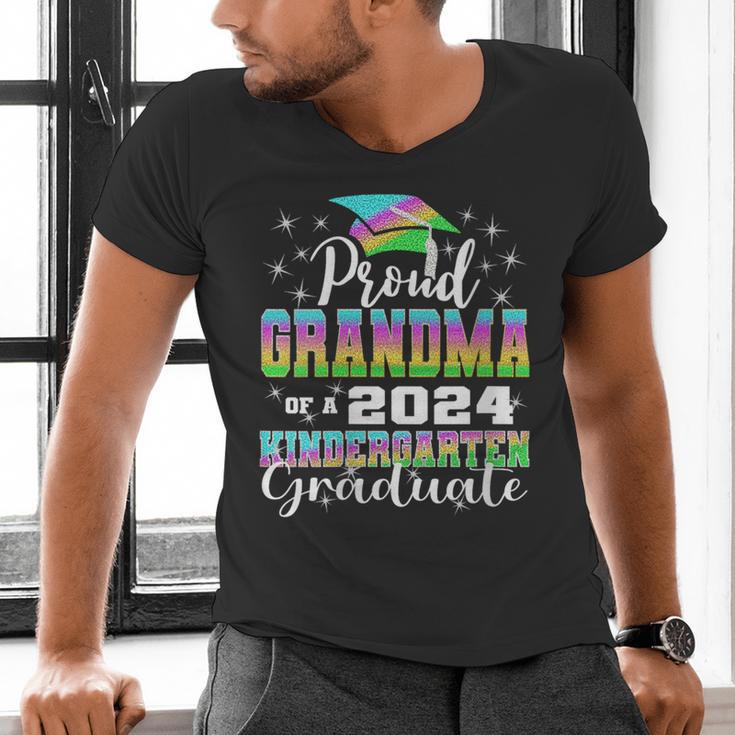 Proud Grandma Of Kindergarten Graduate 2024 Graduation Men's V-Neck T-Shirt