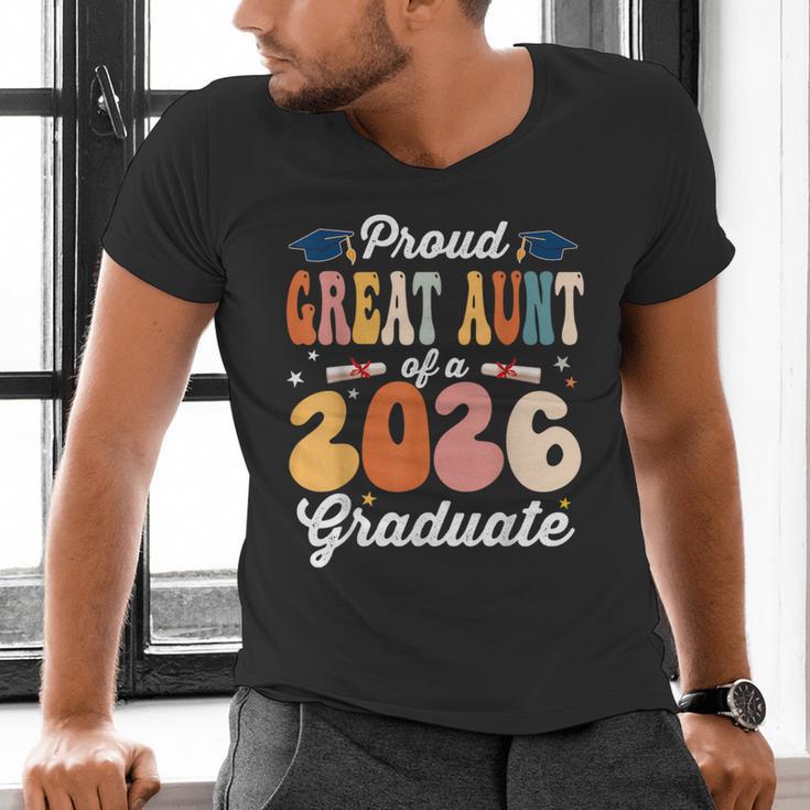 Proud Great Aunt Of a Class Of 2026 Graduate Graduation Men's V-Neck T-Shirt