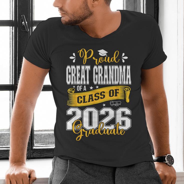 Proud Great Grandma Of a Class Of 2026 Graduate Graduation Men's V-Neck T-Shirt