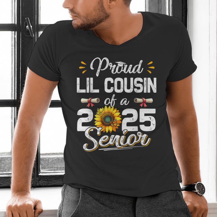 Proud Lil Cousin Of A Class Of 2025 Senior Graduation 2025 Men's V-Neck T-Shirt